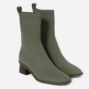 Everlane The High-Ankle Glove Boot in ReKnit size 7.5
